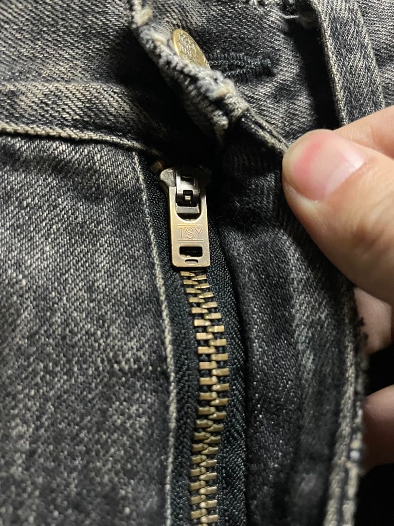 進藤大輝TSY RIPPED WIDE STRAIGHT BLACK