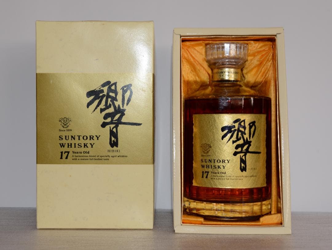 サントリーウィスキー　響 HIBIKI　17年 750ml　ゴールドラベル