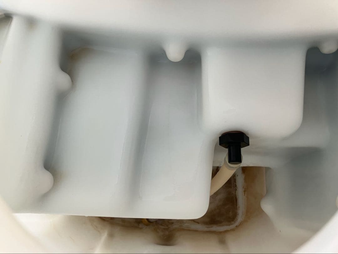 makita マキタ 18V 充電式噴霧器 10L MUS108D