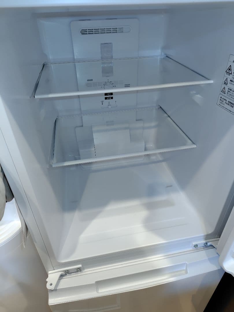 【急募】SHARP 冷蔵庫 SJ-D15H-W 2022年製