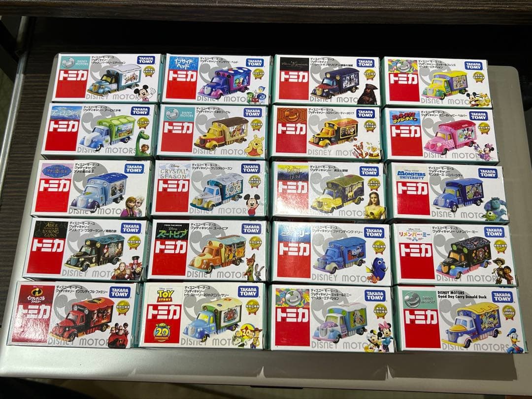 トミカ　ディズニーモータース　大量７５台セット　まとめて！！
