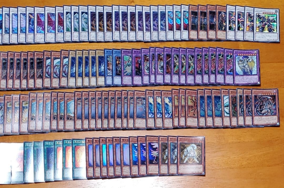 遊戯王　スーパーレア以上まとめ売り　900枚以上　全日版　再録無し　新年特別価格