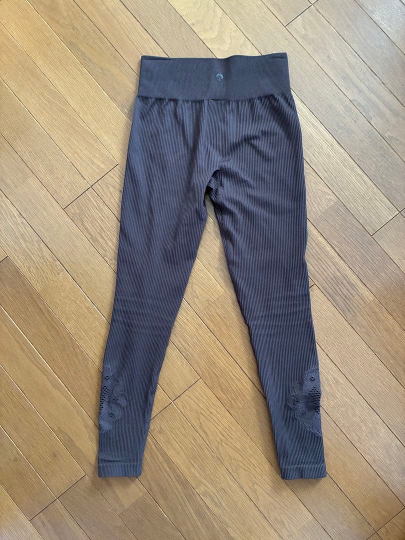 SUKALA アクティブデイジーレギンス