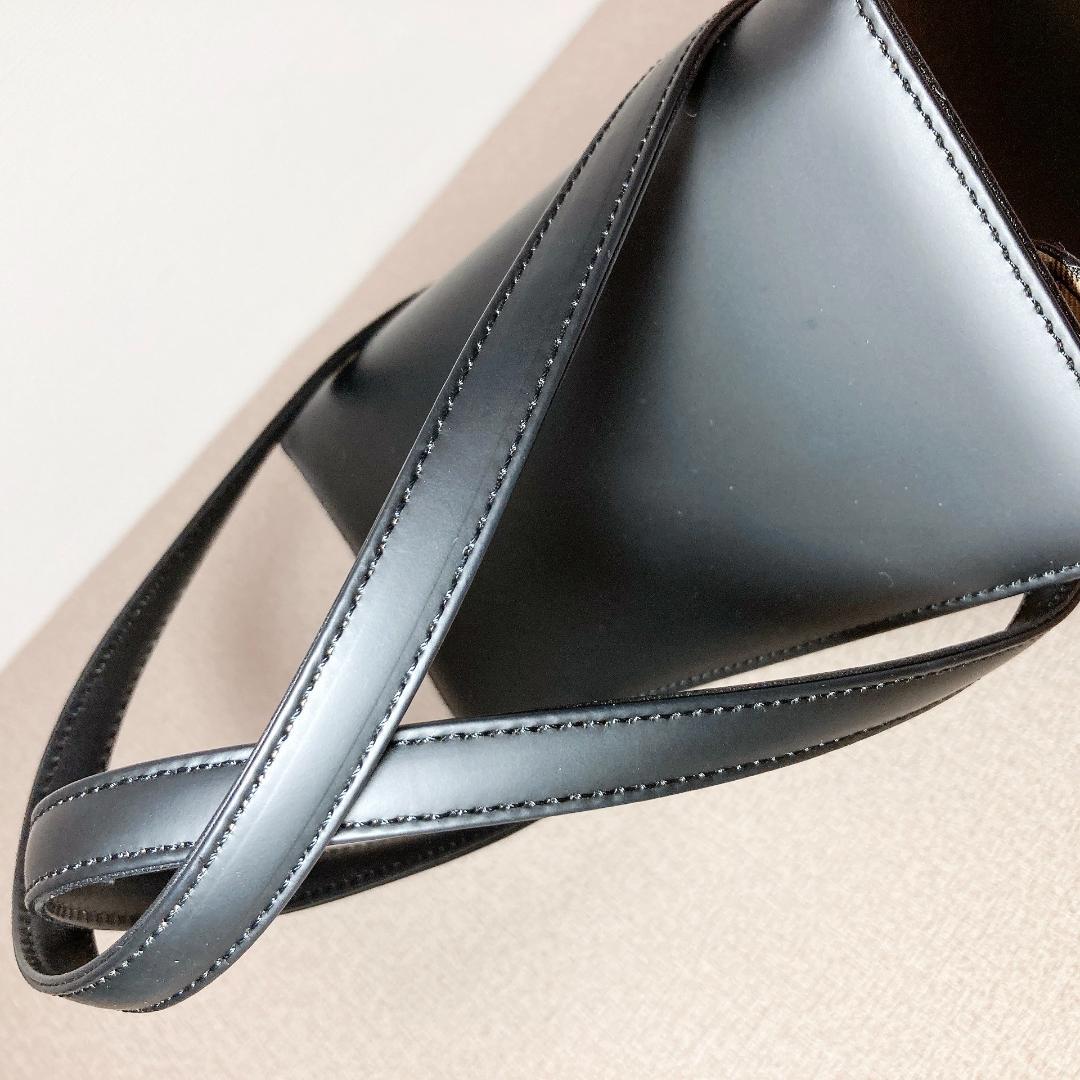 Burberrys バーバリー ハンドバッグ カーフレザー