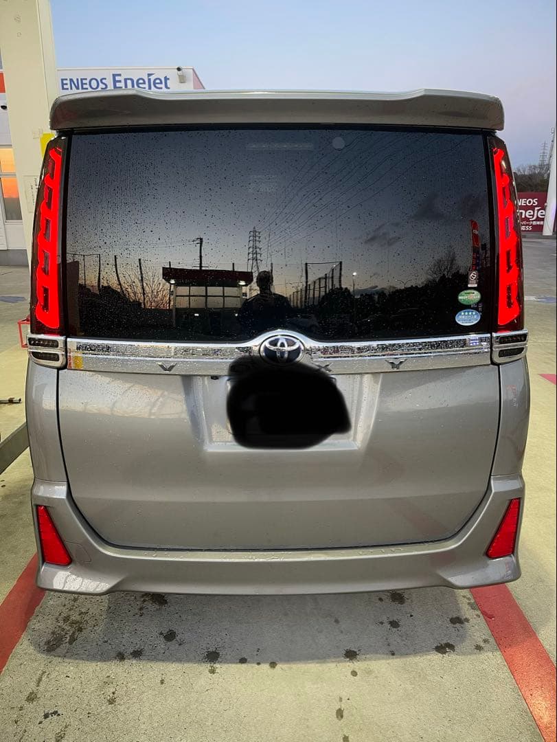 どんちゃんメテオ　ヴォクシー80 トヨタ LEDテールランプ 赤