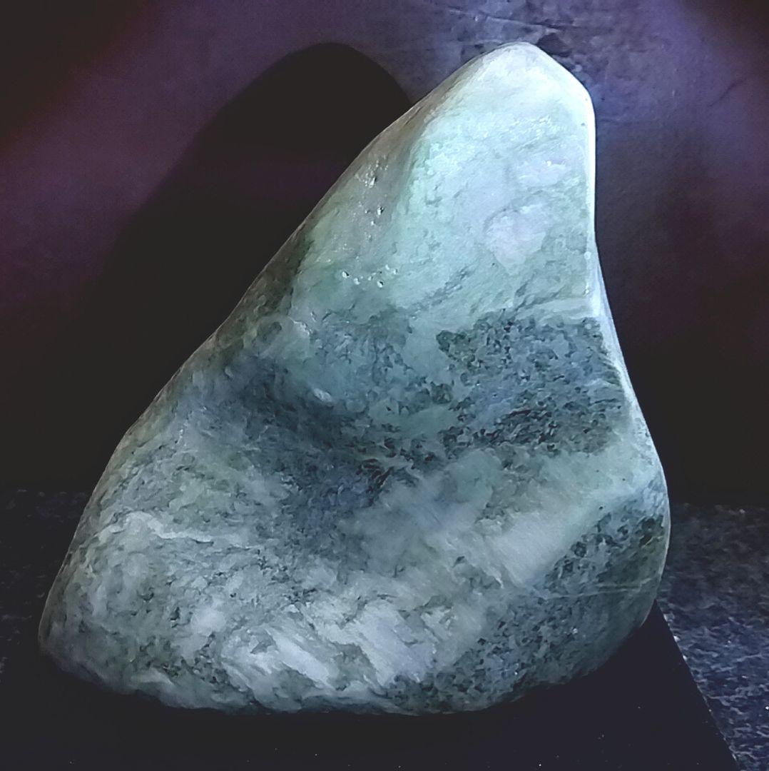 ★翡翠原石★糸魚川硬玉【姫川・転石磨き石1.1kg】