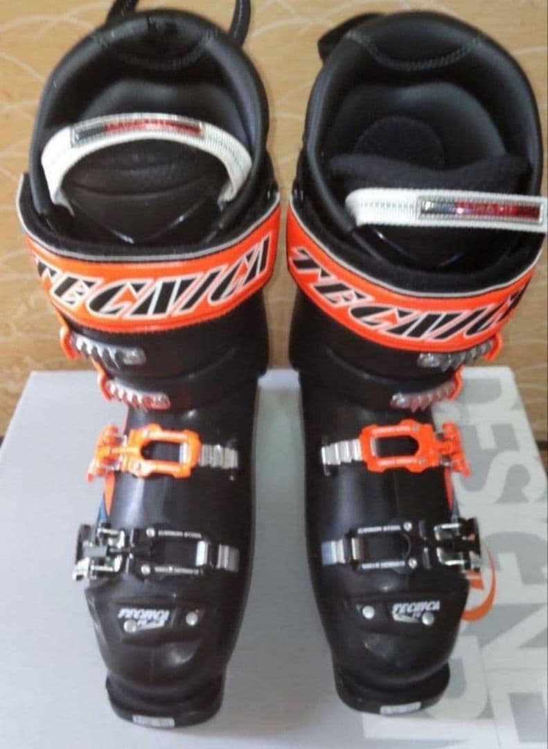 新品未使用保管品 TECNICA テクニカ Ｒ9.5 110