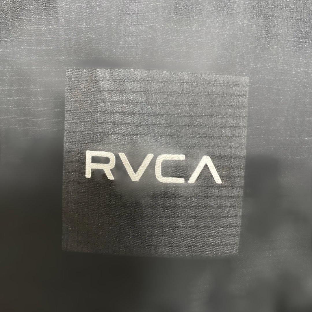 RVCA ブラックダウンジャケット フード付き　Mサイズ
