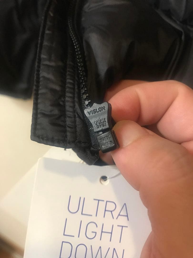 希少 XL 新品未使用 タグ付き UNIQLO ウルトラライトダウン ベスト 黒