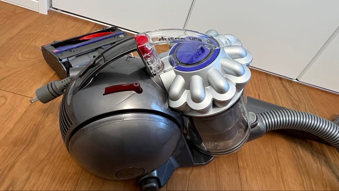 Dyson 掃除機　クリーナー　キャニスター