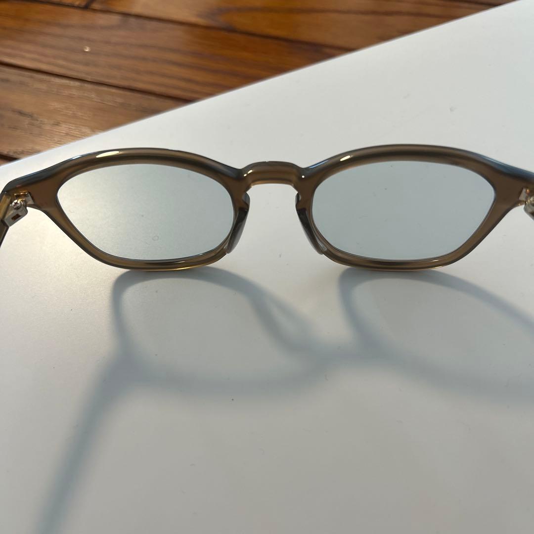 QWON クヲンアイウェア MUTT サングラス ベージュ