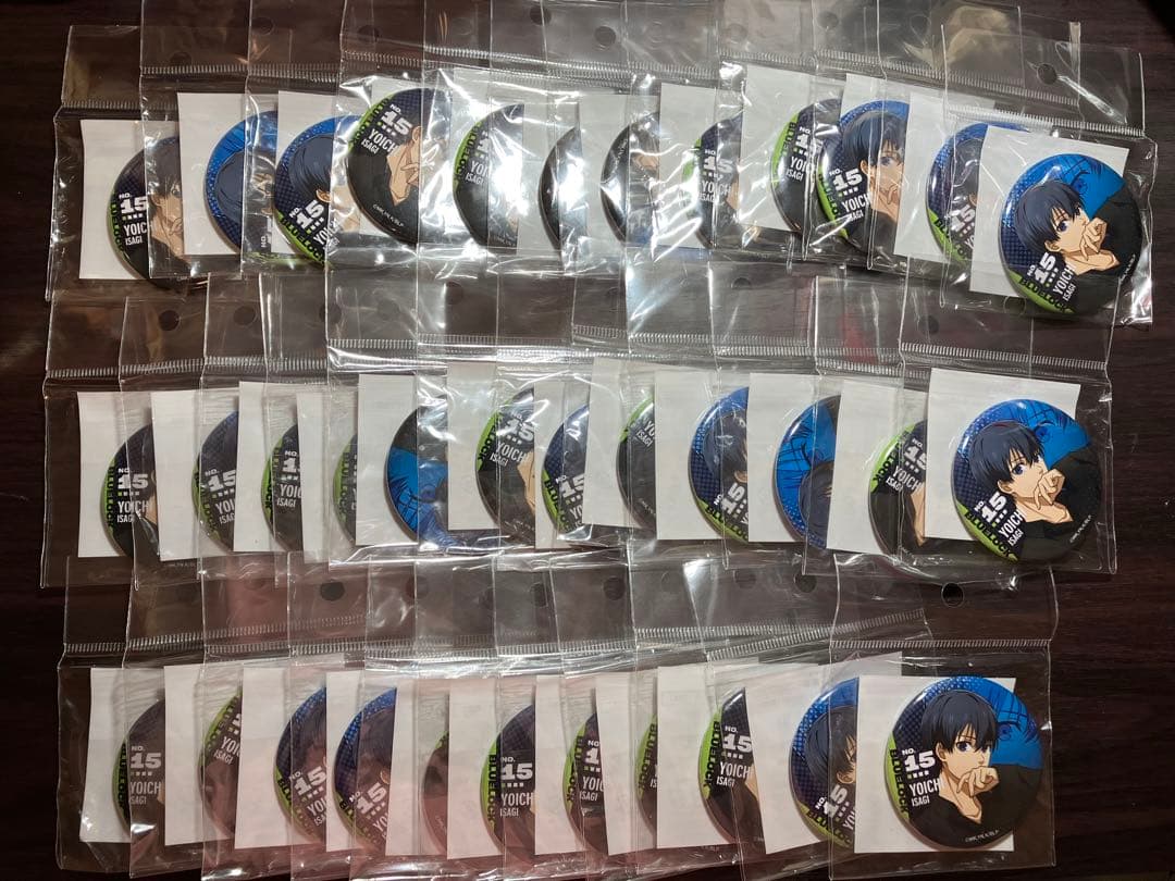 ブルーロック 潔 世一 TSUTAYA 缶バッジ　黒シャツ　35点