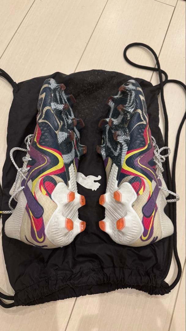 PUMA サッカーシューズ スパイク ホワイト/マルチカラー