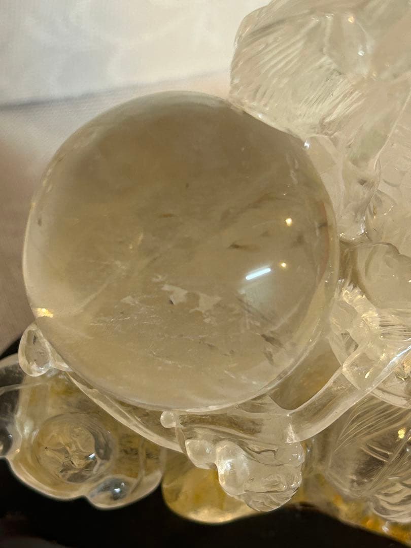 天然水晶 彫刻品 風水置物 龍と水晶球 1527g