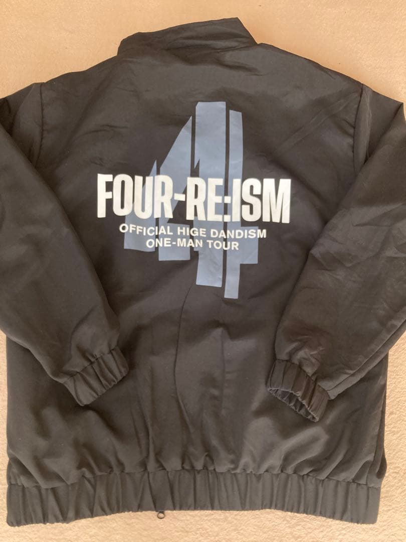 ヒゲダン　ナイロンジャケット　Mサイズ ステッカー付き