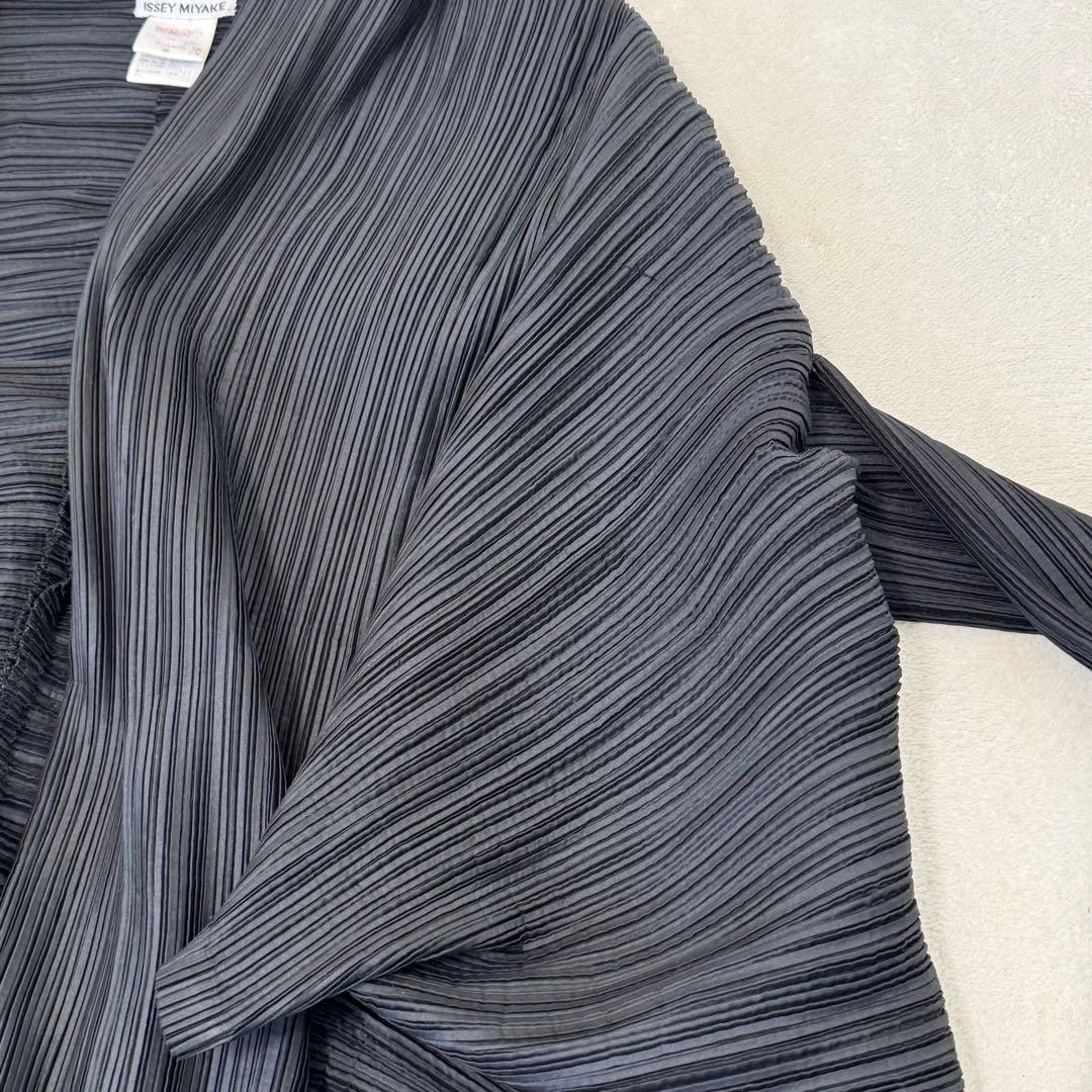 ISSEY MIYAKE 変形　ボレロ　ブラック　プリーツ　長袖　シルク