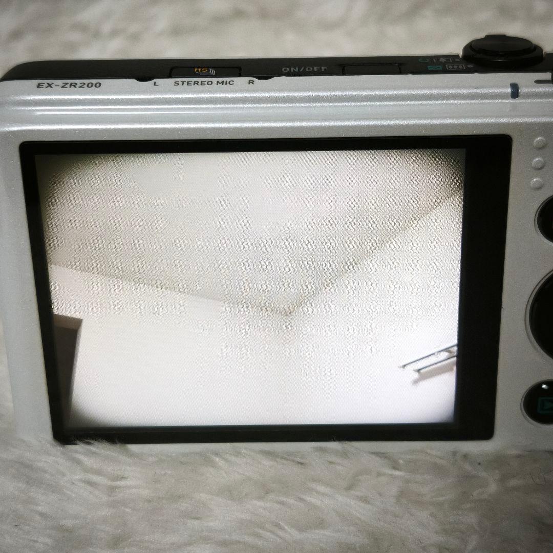美品✨ CASIO EXILIM EX-ZR200 ホワイト バッテリー 充電器