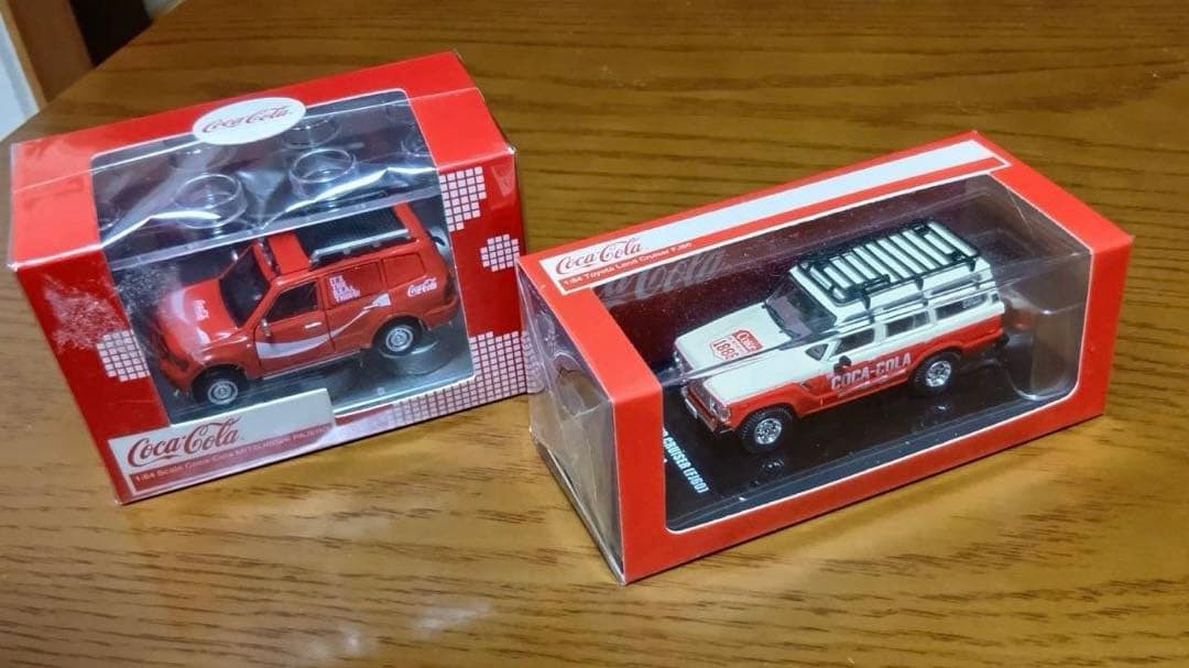 【2台セット】タイニー　TINY コカ・コーラ　ミニカー　1/64 2種