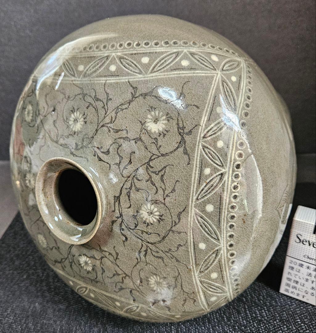 高麗青磁　象嵌　花唐草　瓔珞文様　陰刻牡丹図　大梅瓶　近代作品　高さ40.1cm