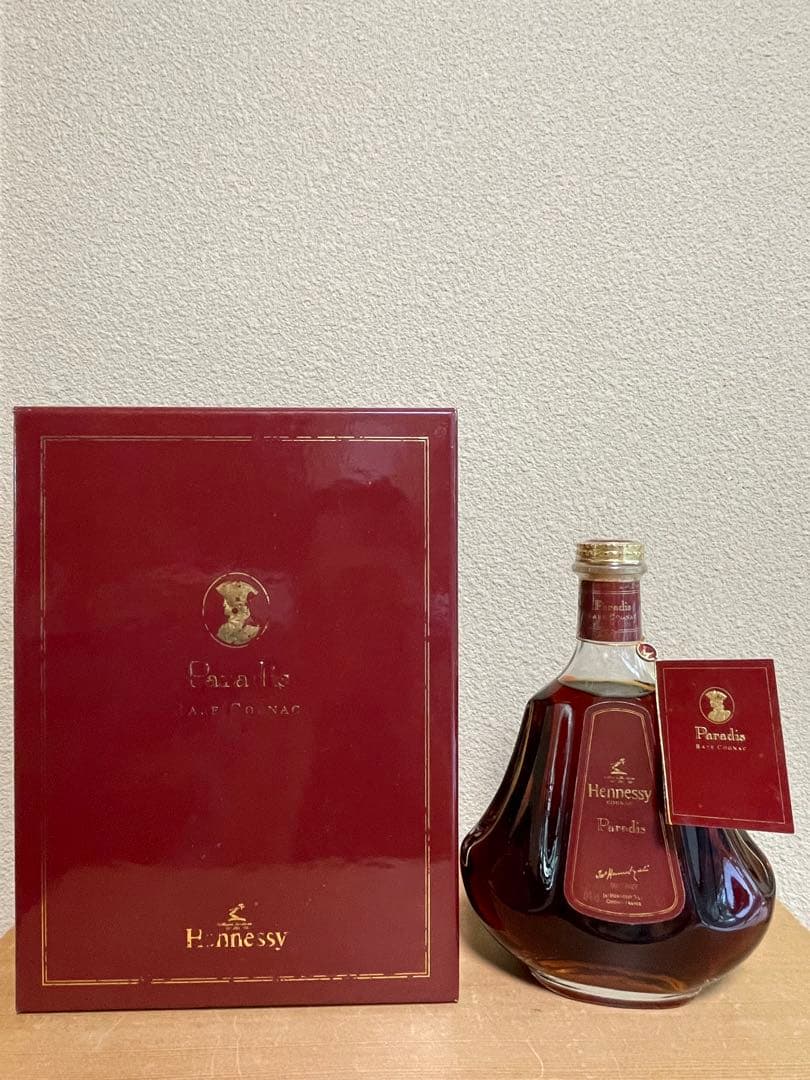 ★未開栓　Hennessy Paradis 700ml 専用ボックス付き　古酒
