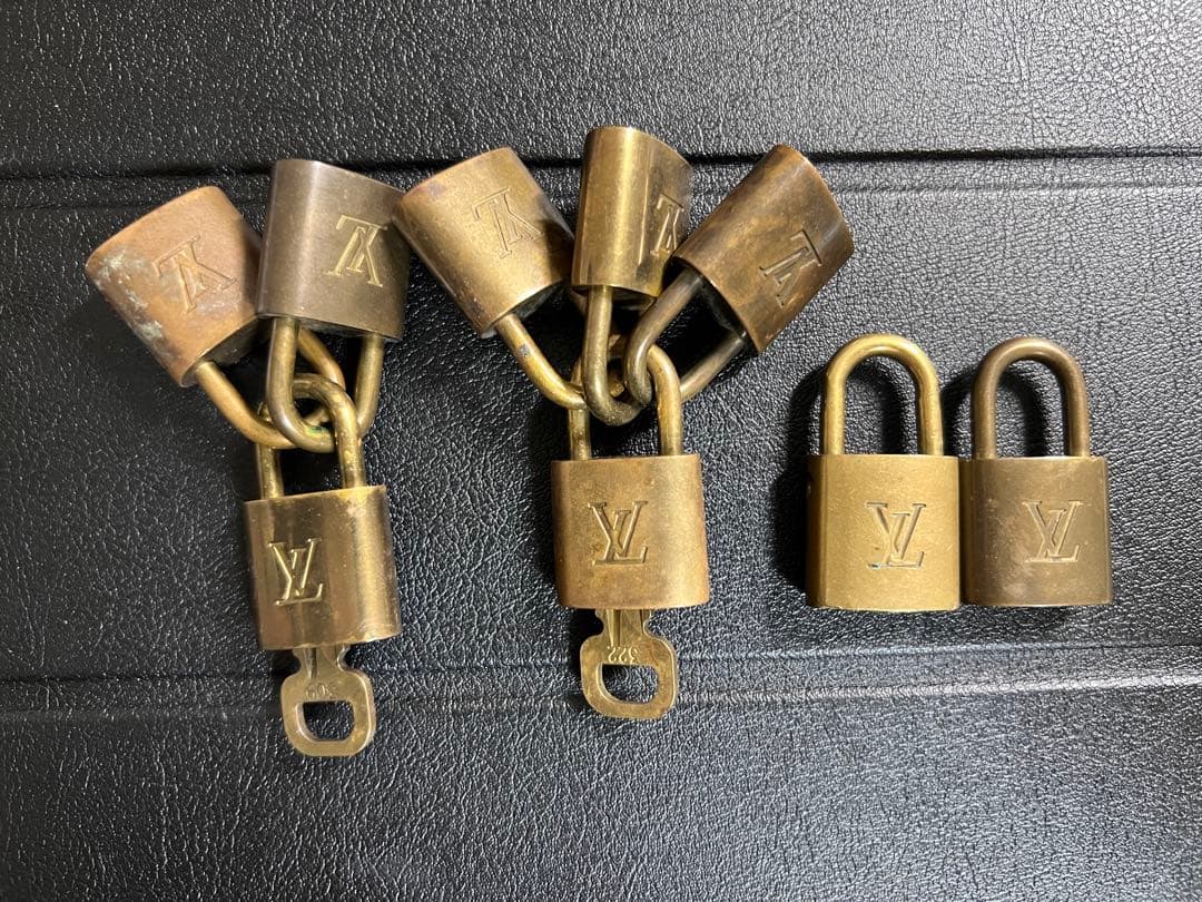 LOUIS VUITTON ルイヴィトン　パドロック9点山