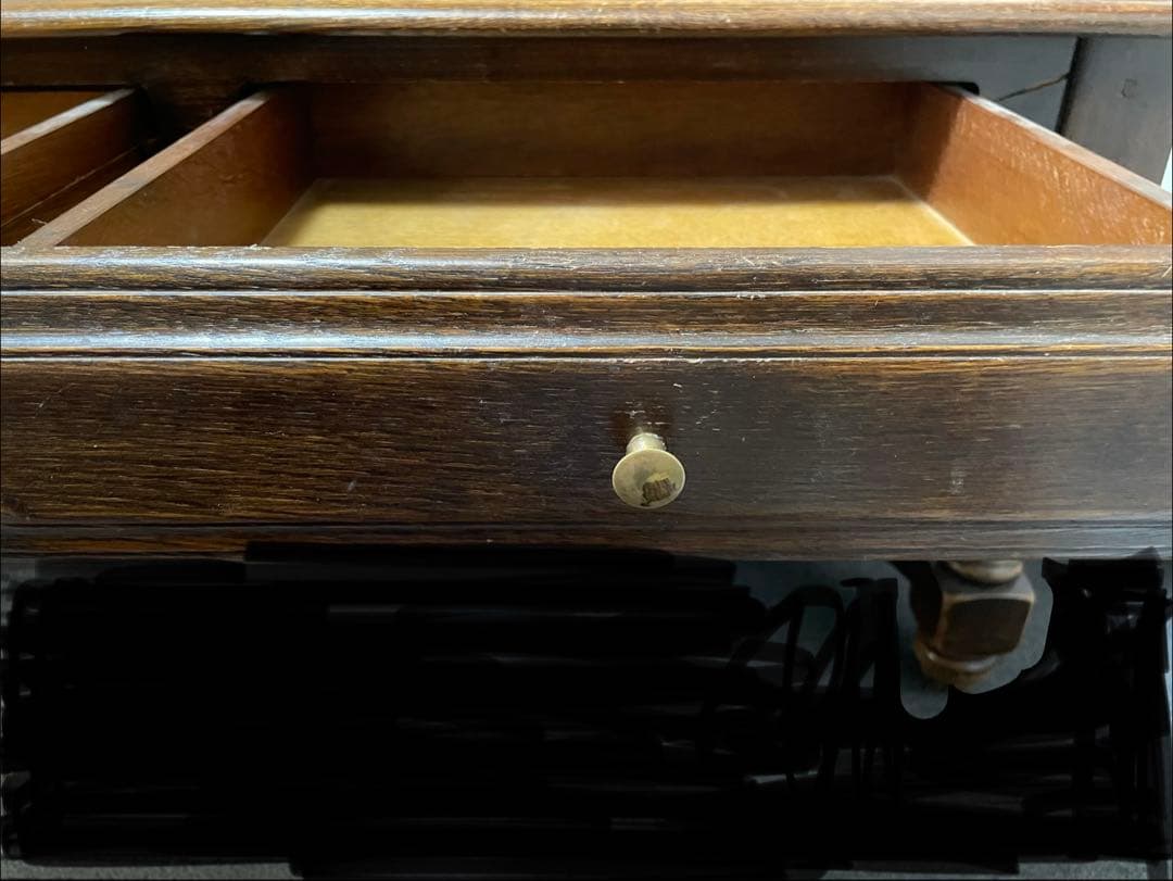 期間限定お値下げ中❣️ヨーロッパアンティークテーブル