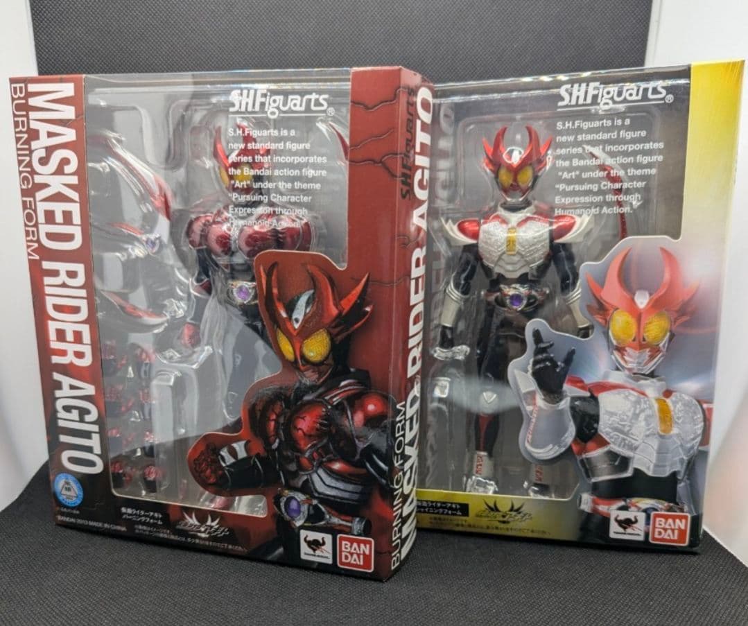フィギュアーツ　仮面ライダーアギト　バーニングフォーム&シャイニングフォーム