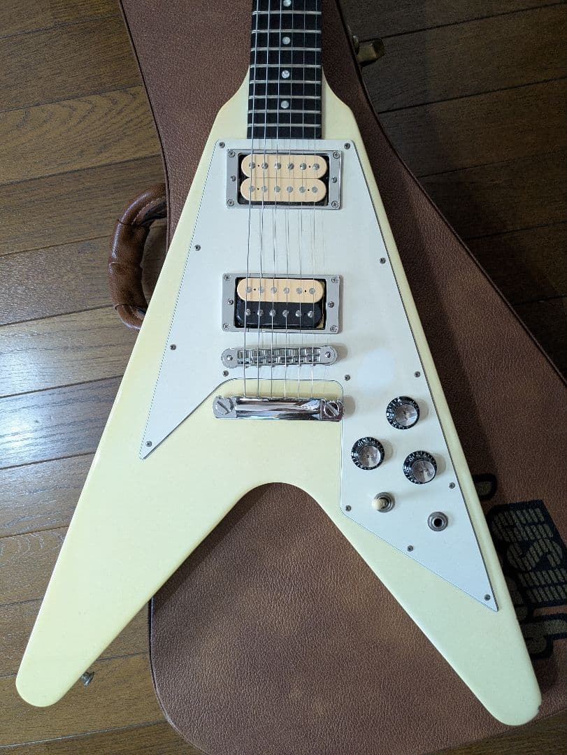 ギター GibsonUSA FlyingV 67Reissue ClassicWhite