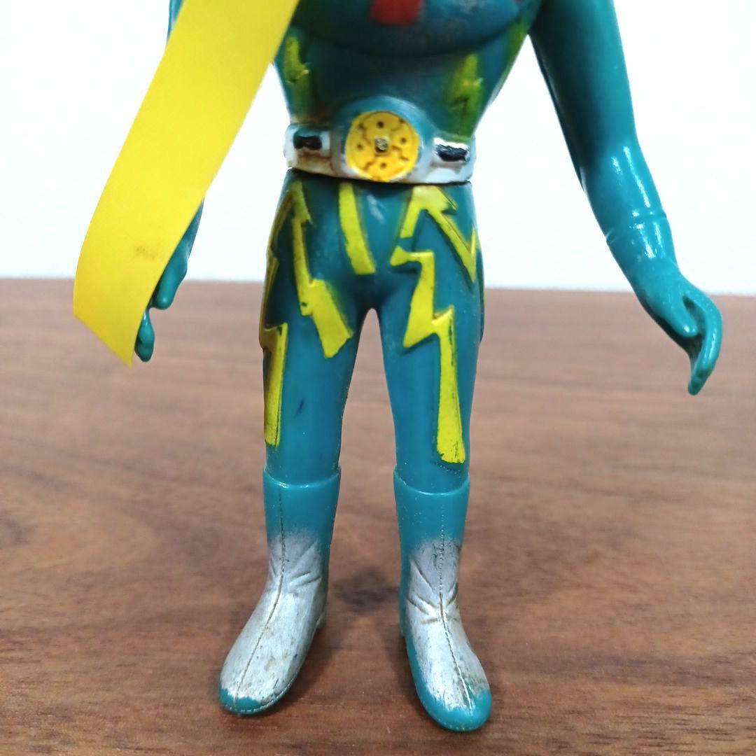当時もの　ポピー製「イナズマン」オリジナルマフラー付き希少ソフビフィギュア