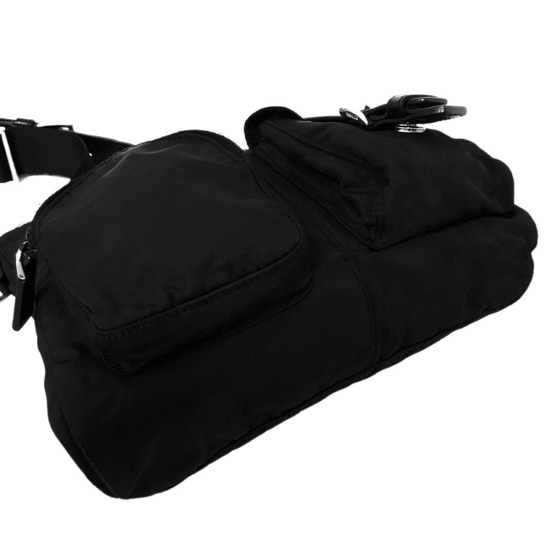 希少　良品　PRADA プラダ　ボディバッグ　ショルダーバッグ　ナイロン　黒