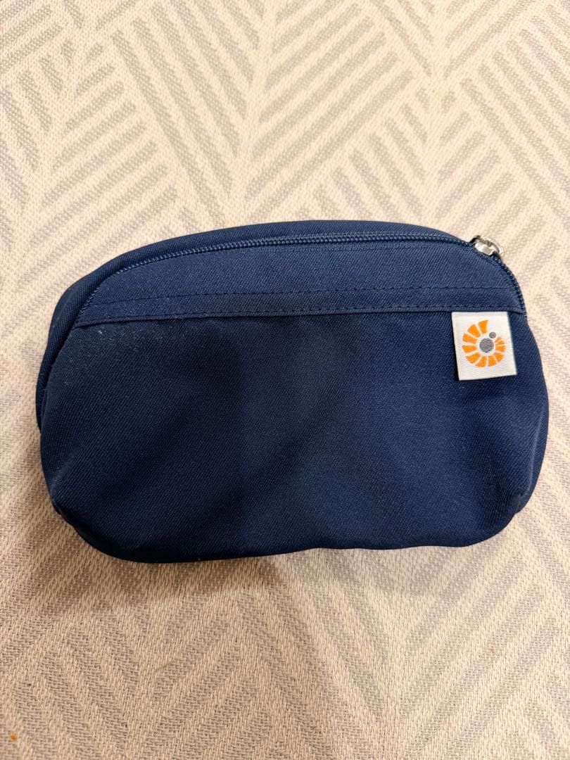 【美品】Ergobaby OMNI Breeze 抱っこひも　ポーチ付き