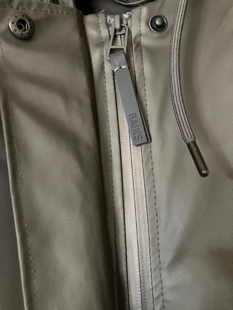 【RAINS】【レインズ】防水フード付きロングコート・オリーブグリーン