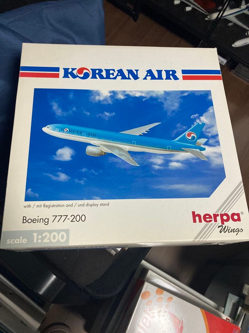 1/200 Korean Air B777-200航空機モデル (ヘルパ製)