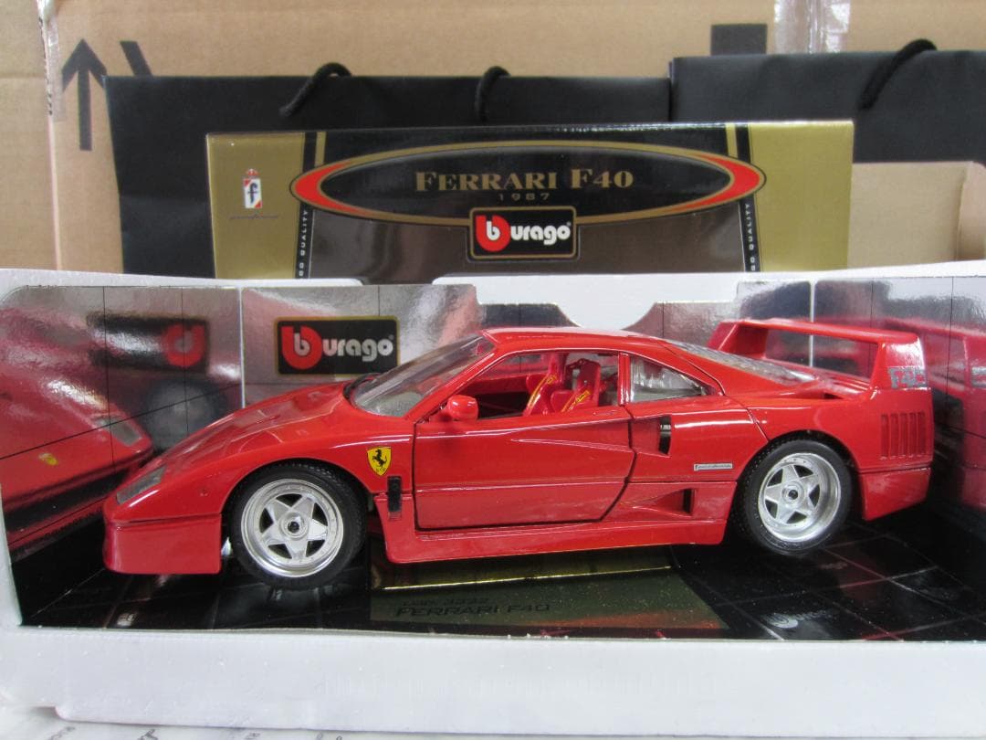 フェラ－リ・Ｆ４０・1/18 Ferrari F40