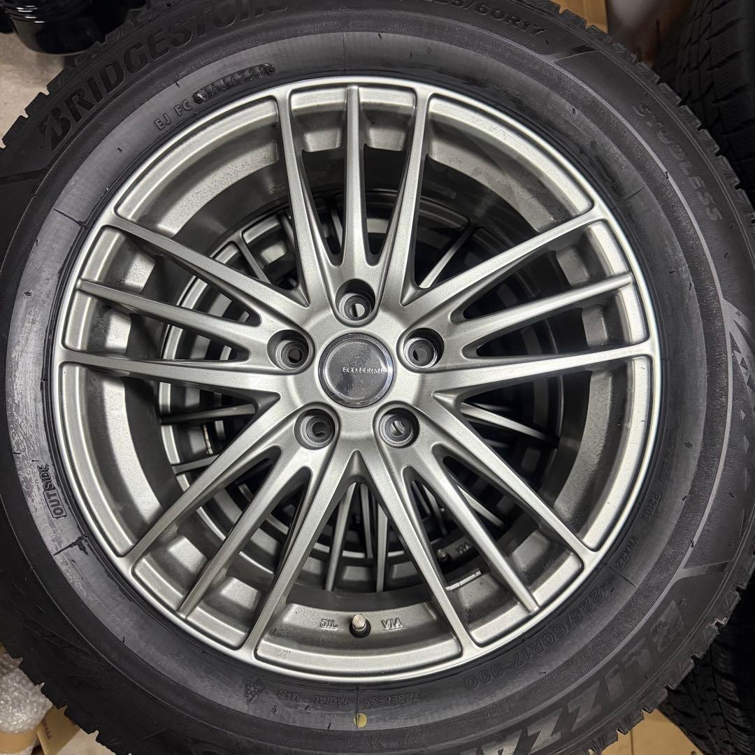 ［最終値下］30系アルファード　スタッドレスタイヤセット