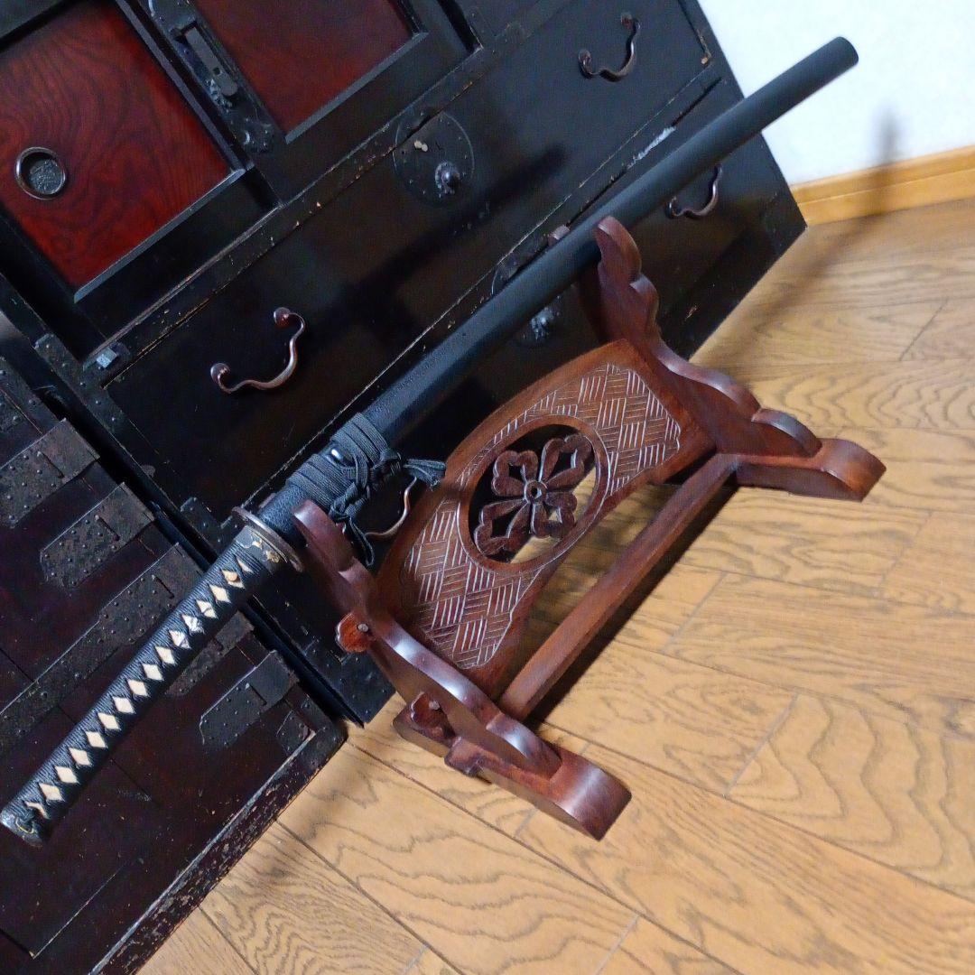 刀掛け台　無垢材　刀台　日本刀　武具