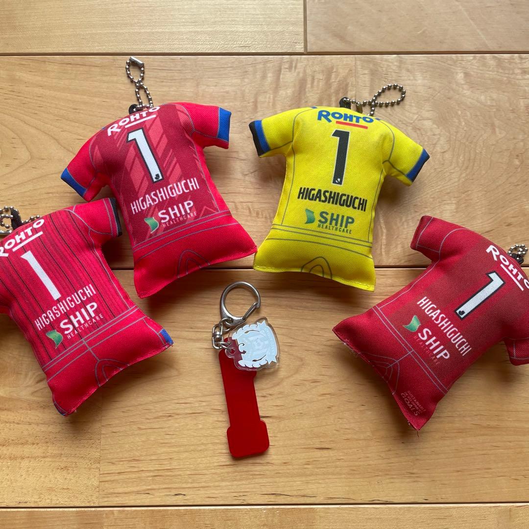 東口順昭 9点セットガンバ大阪ユニフォームキーホルダーリストバンドタオル