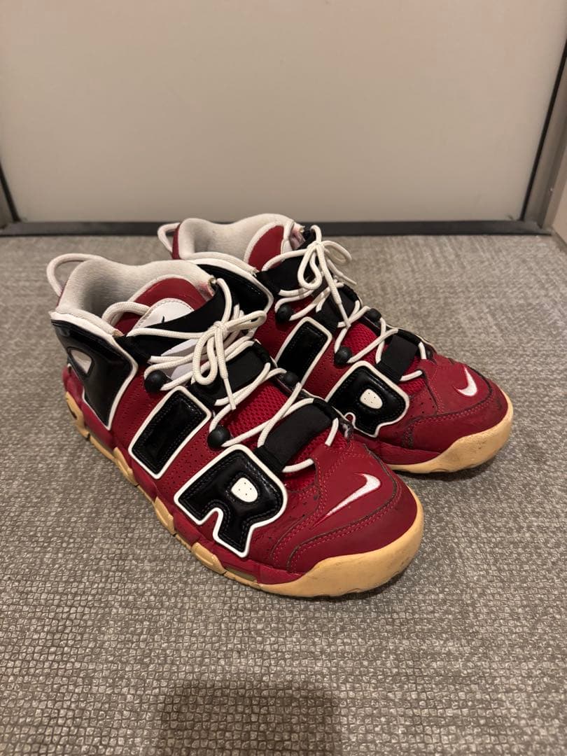 モアアップテンポ　Black and Varsity Red2021 赤