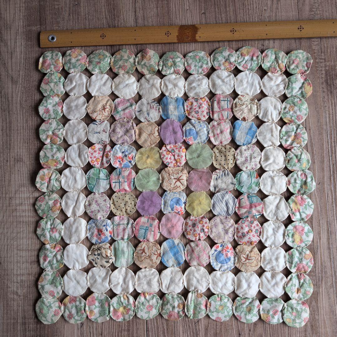 アンティーク ヨーヨーキルト ドイリー 41㎝×41㎝