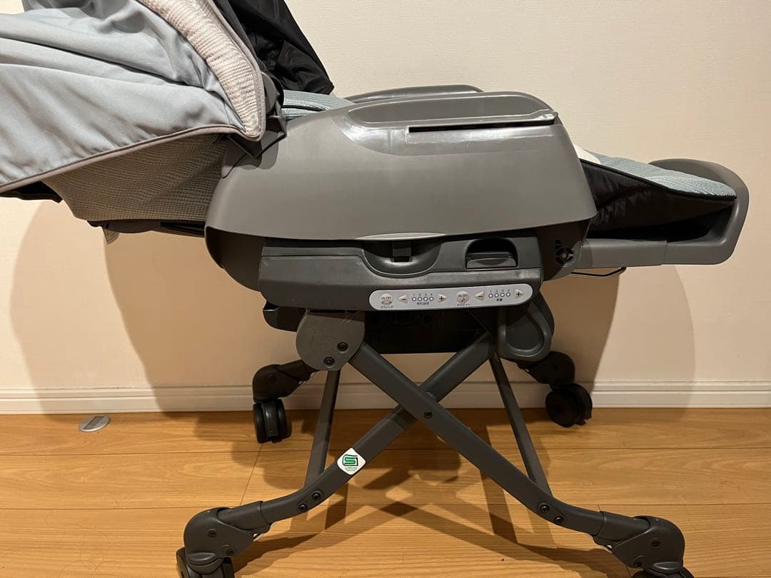 コンビ　ネムリラ　BEDi long オートスイング