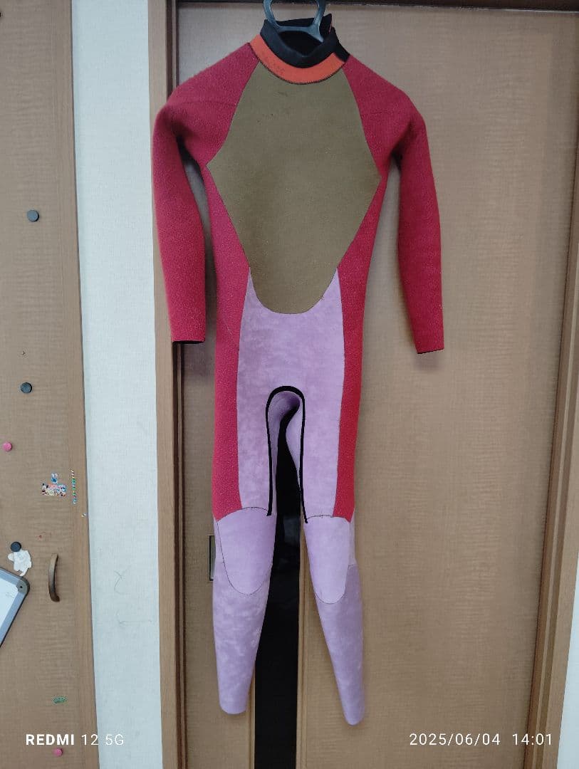 【holly】細身キッズセミドライオーダーウェットスーツ145cmー155cm