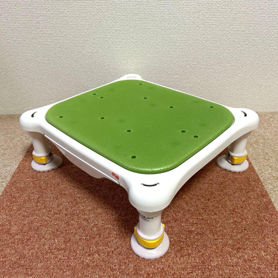 ☆新品未使用☆ アロン化成 安寿 軽量浴槽台ジャスト ソフトクッションあしぴた