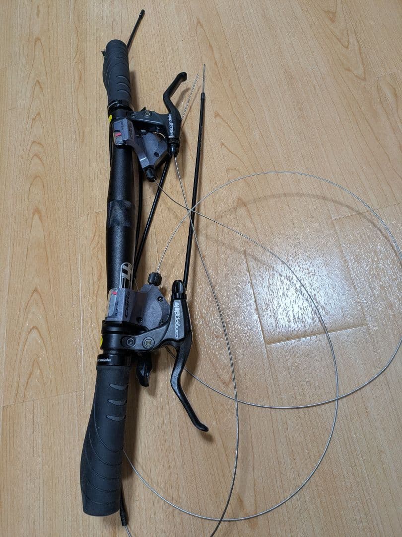 【ヤ◯ヤン】Cannondale CAAD8 ロードバイク　引き取り限定