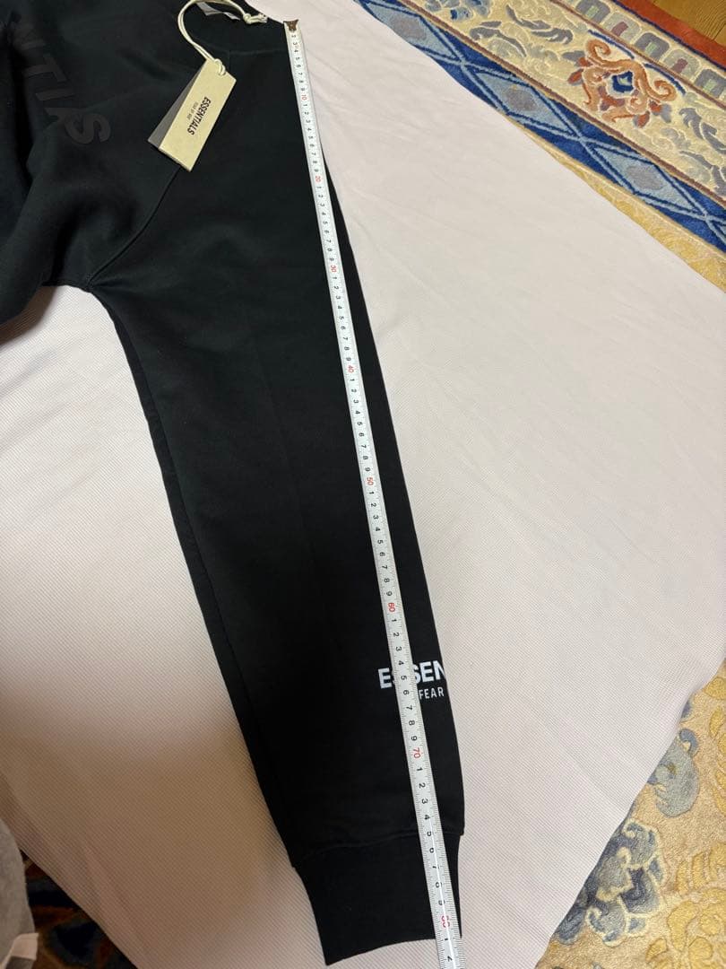 ESSENTIALS ブラック スウェット