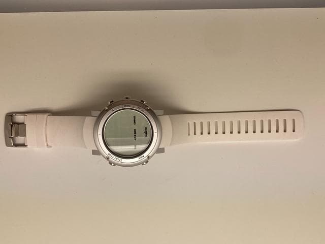 SUUNTO CORE(スント コア) ピュアホワイト 電池2個付き