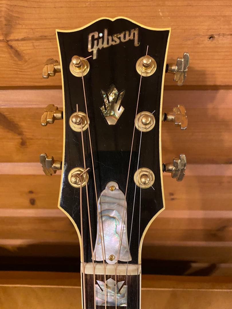 世界に36本だけのGIBSON J200 KOA MONTANA SPECIAL