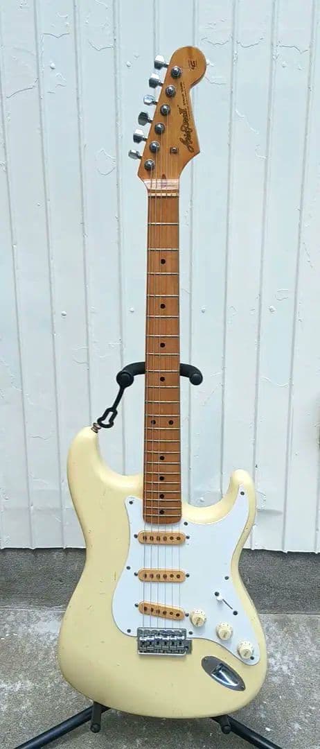 ジャパンビンテージ　AriaPro2　Strikin'Sound　ストラトタイプ