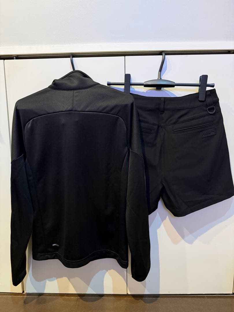 PUMA ブラック ジャケットとショーツセット
