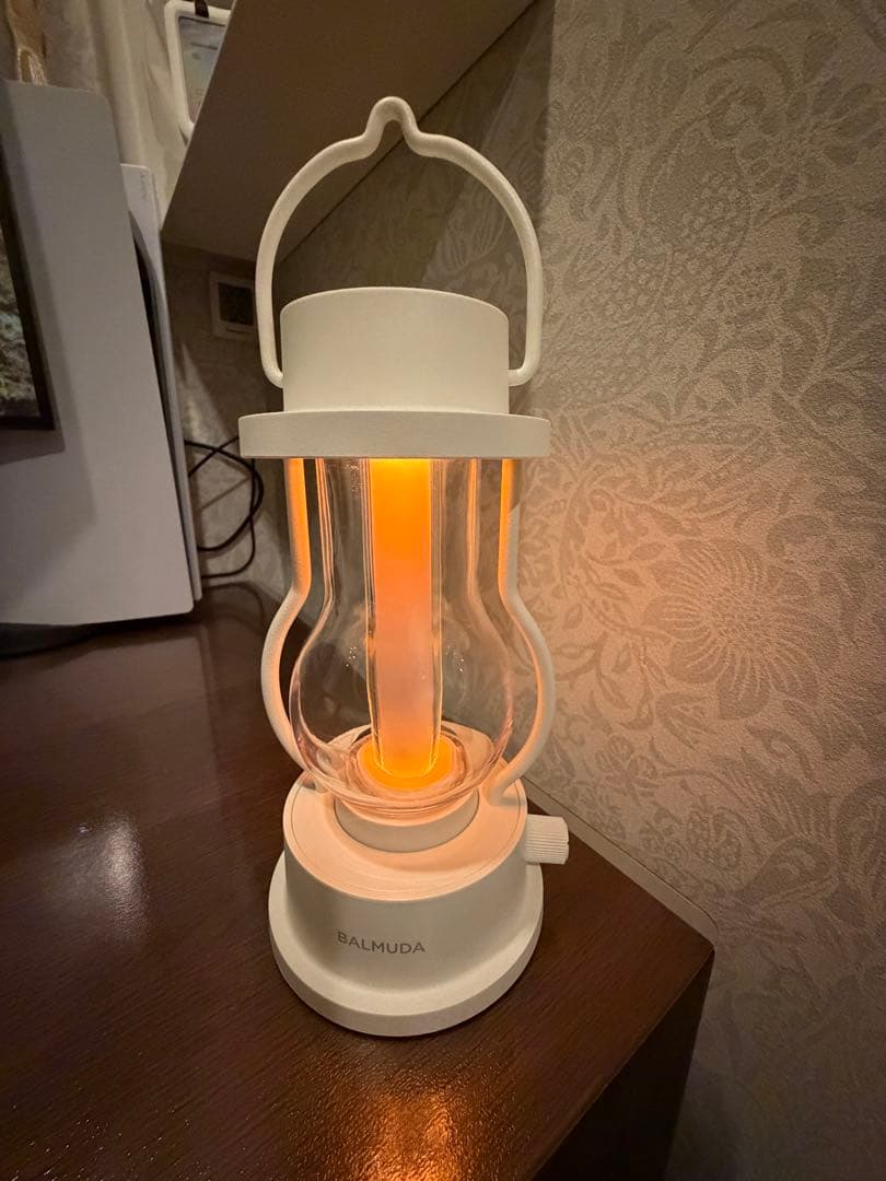バルミューダ　ランタン　ホワイト