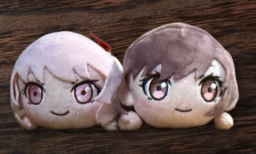 プロセカ　寝そべりぬいぐるみ東雲 絵名　暁山 瑞希